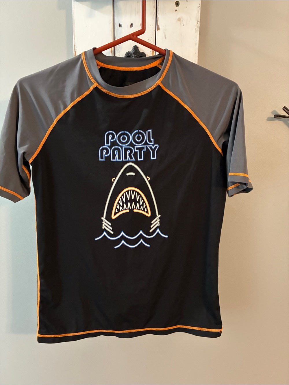 Boys 14/16 wave zone swim shirt